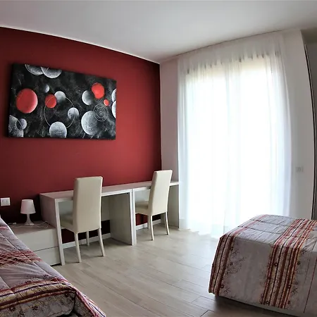 Aparthotel Residenze Italia *